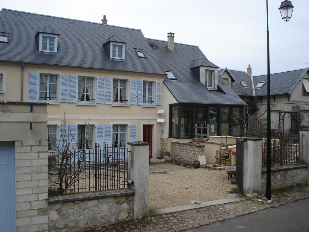 Chambres D'Hotes Sur La Courtine De Coucy Eksteriør billede
